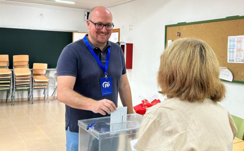 Castillo: “Es el momento de decidir si estamos de acuerdo o no con lo que estamos viviendo en España”