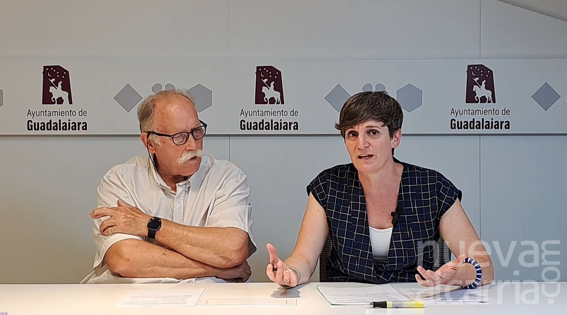 Susana Martínez y Javier López- Roberts, concejala y presidente de la formación Aike