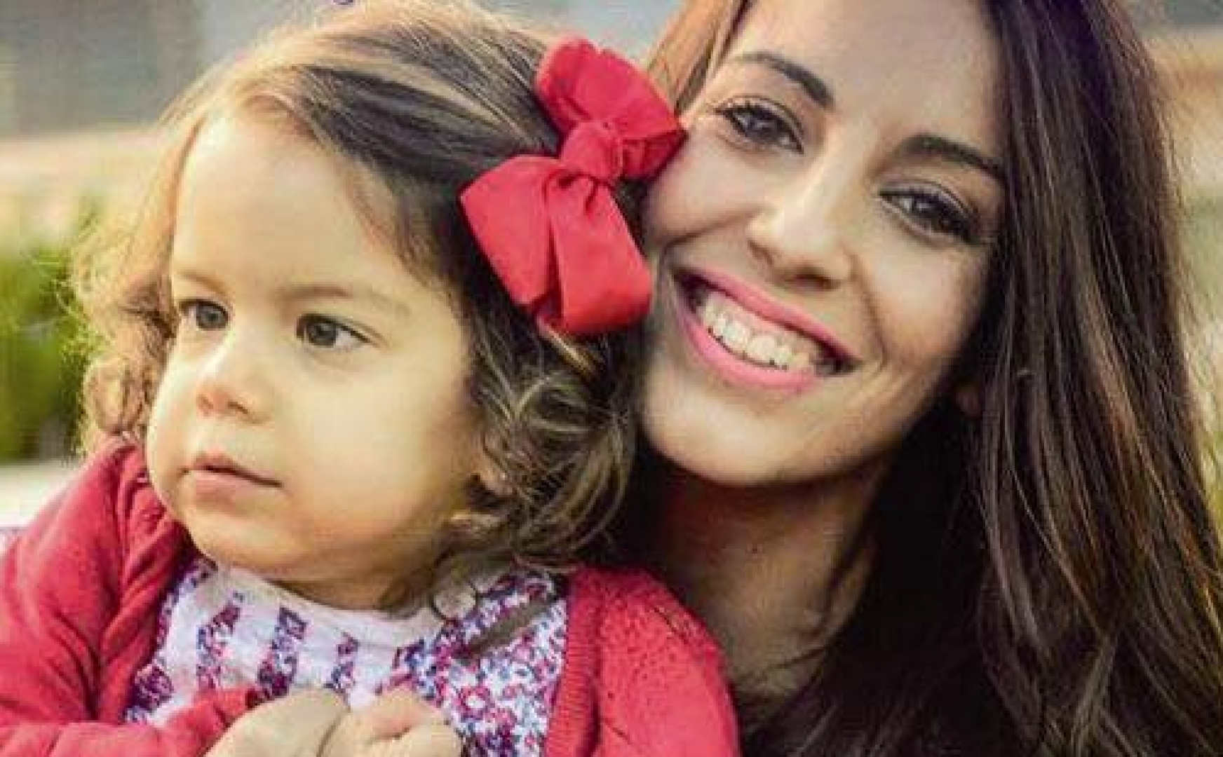 La exgimnasta Almudena Cid colabora con la familia.