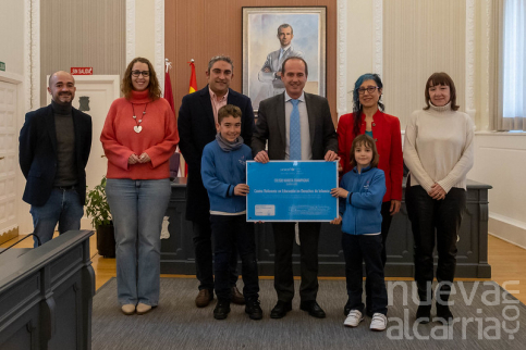 El Alcalde Felicita A Los Niños Del Colegio Maristas Por Su Trabajo Y El Alcalde Felicita A Los Niños Del Colegio Maristas Por Su Trabajo Y