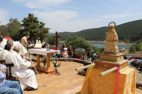 La entrañable historia de una ermita anegada por un pantano