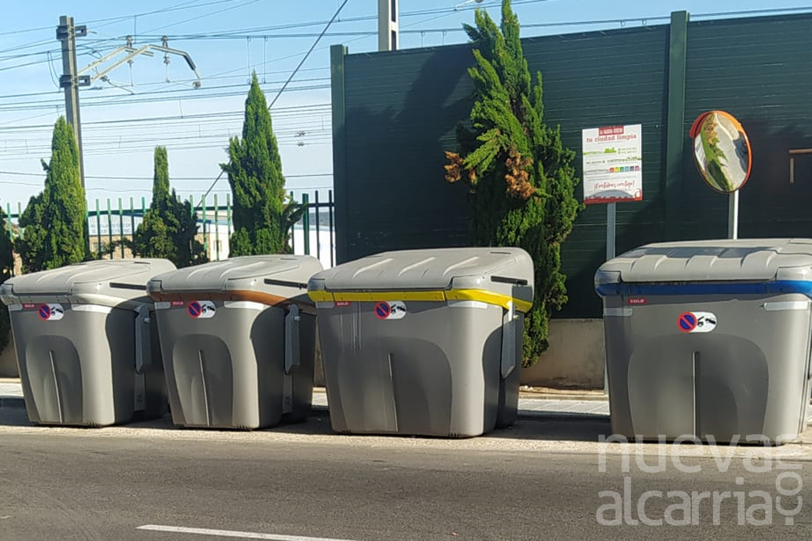 Se renuevan en Azuqueca los contenedores de basura con la incorporación del  cubo marrón para materia orgánica
