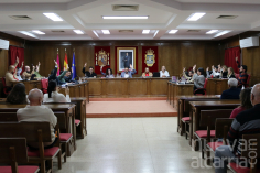El Pleno de Azuqueca aprueba dos declaraciones institucionales sobre los vermús navideños y la nueva oficina de la Policía Local