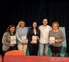 Alovera acogió la presentación del libro ‘Antes se secará la tierra’ de Fernando J. Muñez