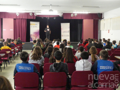 Un centenar de estudiantes del IES Martín Vázquez de Arce, de Sigüenza, participan en una actividad de sensibilización sobre igualdad y violencia de género