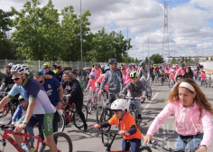 Con una masiva participación en el Día de la Bicicleta arranca el mes del deporte en Alovera