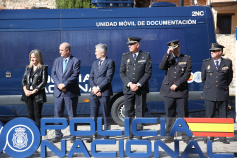 DNI y pasaportes en 10 minutos: Marlaska presenta en Brihuega las nuevas unidades móviles de la Policía Nacional