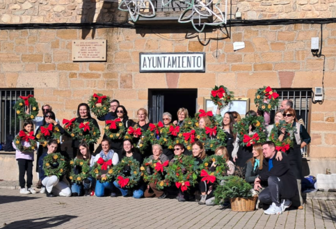 Anquela del Ducado se viste de Navidad con un taller festivo