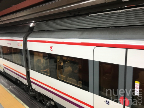 Renfe se reúne con usuarios de la línea C2 de Cercanías y se compromete a mejorar la información que proporciona al viajero   