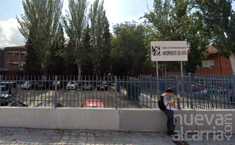 Desalojan a un millar de personas por una falsa amenaza de bomba en un instituto de Azuqueca