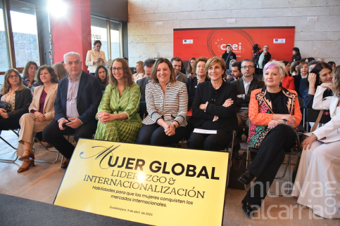 El Gobierno de Castilla-La Mancha llama a tejer una red que permita proyectar a la mujer en ámbitos económicos como la internacionalización