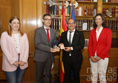 El Consejo Regional de Transparencia entrega su Memoria Anual a Bellido
