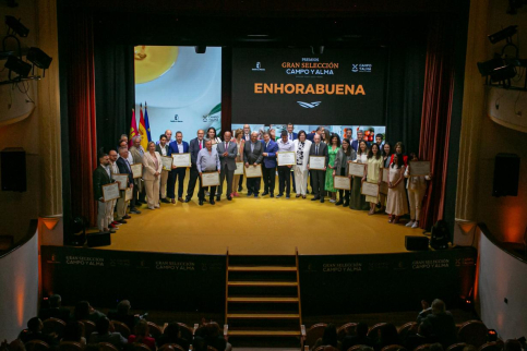 La Junta entrega el Premio Gran Selección al espárrago verde de Guadalajara y la miel de La Alcarria