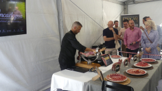 Conferencias, cortadores de jamón, catas y showcooking cierran este domingo FERACAM 2025
