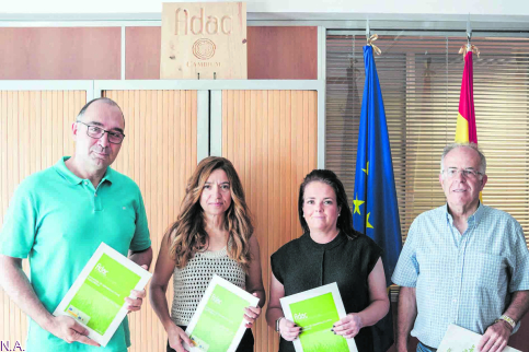 ADAC impulsa servicios esenciales en zonas despobladas con dos peluquerías itinerantes