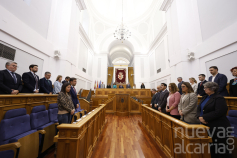 Las Cortes regionales guardan un minuto de silencio por las víctimas de la DANA
