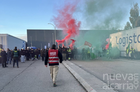 CCOO fija en un 90% el seguimiento de la huelga en la Plataforma Cabanillas de Pull & Bear