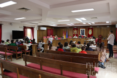 Un grupo de escolares del CEIP La Paloma de Azuqueca visita el Ayuntamiento para entrevistar al Equipo de Gobierno 