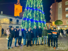 Yunquera de Henares da la bienvenida a la Navidad con el encendido de luces y una chocolatada popular