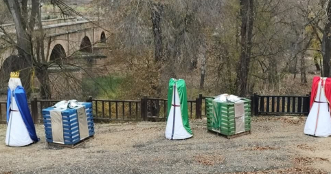 Indignación entre los voluntarios que prepararon la decoración navideña de Espinosa de Henares 