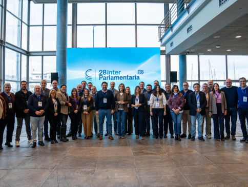 Núñez (PP) reclama a Page los diputados del PSOE por Castilla La Mancha para una moción de censura contra Sánchez