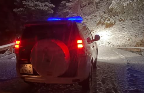 La Guardia Civil salva a dos personas atrapadas por la nieve en el Alto Tajo