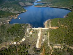 El embalse de El Vado, en alerta por desembalses
