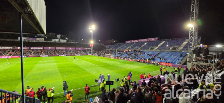 La sanción por la grada al Deportivo Guadalajara baja finalmente de 78.000 a 600 euros