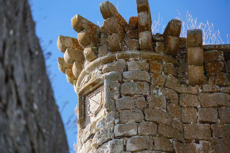 Se vende este castillo de la Sierra Norte por 540.000 euros para adaptarlo como hostería