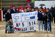 Fontanar: ni la lluvia ni el frío pudieron con el encierro por las calles en honor a San Blas (fotos)