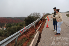 La carretera de Valdesotos sufre desprendimientos por las fuertes lluvias