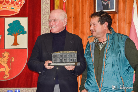 Un expresidente del Real Madrid proyecta la fiesta de los toros desde Fuentelencina hasta la capital madrileña