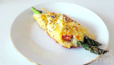 Espárragos en su 'camita': un bocado crujiente