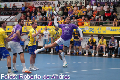 El Sanicentro cae ante el Villa de Aranda y sigue colista