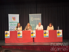 Alejandro Palomas llena la Biblioteca de Alovera en un librofórum sobre “Un Hijo” y “Una Vida”