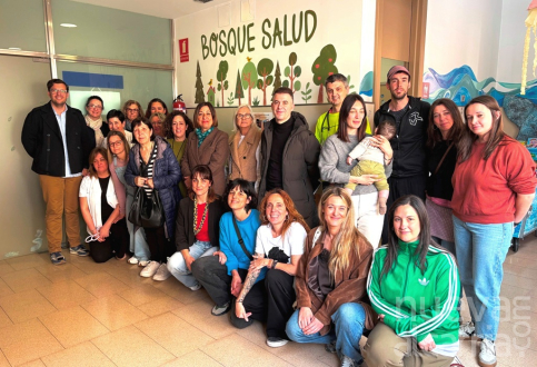 El área pediátrica del centro de salud de Molina de Aragón se convierte en un ‘Bosque Salud’ con la colaboración de familias de la zona