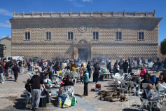 La Fiesta de las Legumbres en Cogolludo volvió a llenar la Plaza Mayor de sabor local