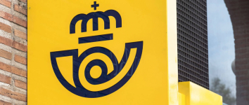 CCOO denuncia el cierre de la oficina de Correos del Corte Inglés, que será efectivo mañana mismo