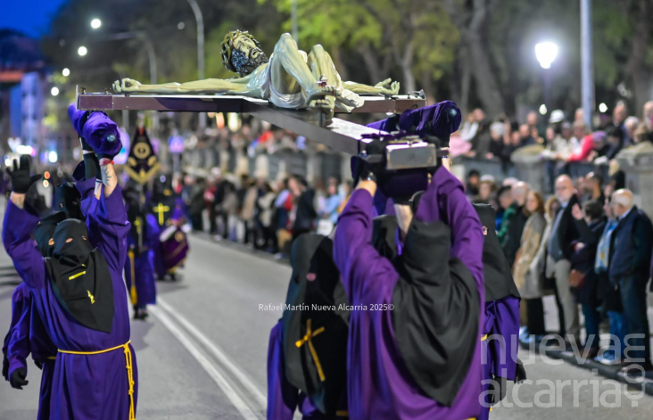 Guadalajara se sumió en fe y recogimiento durante la Procesión del Silencio y Santo Entierro del Viernes Santo