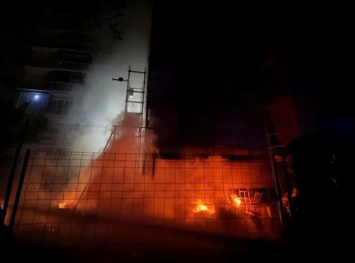 Incendio en un edificio de 11 plantas en Guadalajara