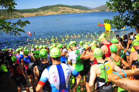 El Triatlón de Pálmaces dice adiós: tres décadas de historia llegan a su fin