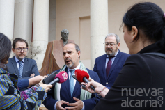 El presidente de las Cortes Regionales subraya “la insuficiencia absoluta de transferencias del Estado” para hacer frente a las competencias autonómicas