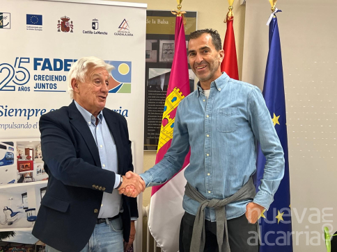 FADETA firma un convenio de patrocinio con el triatleta paralímpico de alto nivel Daniel Molina