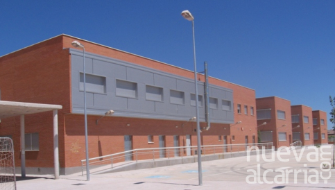 El IES Carmen de Burgos Seguí de Alovera, entre los cinco mejores centros educativos del mundo en bienestar