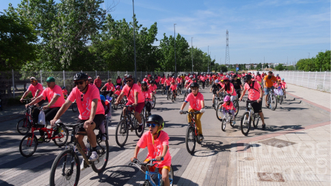 Más de 400 personas participan en el Día de la Bicicleta de Alovera