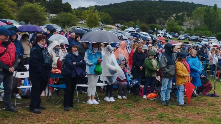 La fe vence al temporal en la 60ª Marcha Diocesana a Barbatona