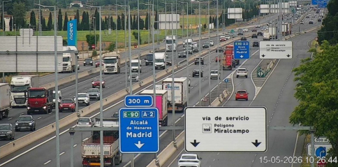 Un accidente en Azuqueca de Henares complica la circulación en la A-2 hacia Zaragoza