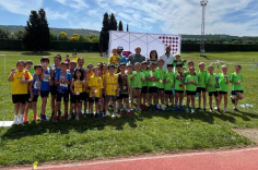 Más de 200 deportistas se dan cita en el III Encuentro de Atletismo en la Fuente de la Niña