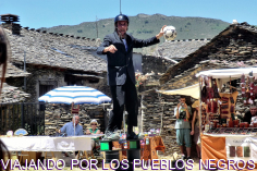 Teatro, circo, música en la calle y  mercado artesano en el corazón de los pueblos negros