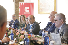 Bellido propone perfeccionar el equilibro entre la fiscalización del gasto en las administraciones y la agilización de las contrataciones